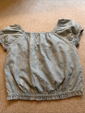 Cupcakes and cashmere top